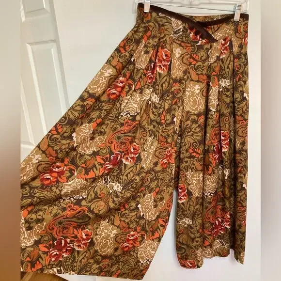 Vintage Deadstock Leslie Fay Sportswear Wide Leg Crop Culottes in Fall Floral - Picture 4 of 10